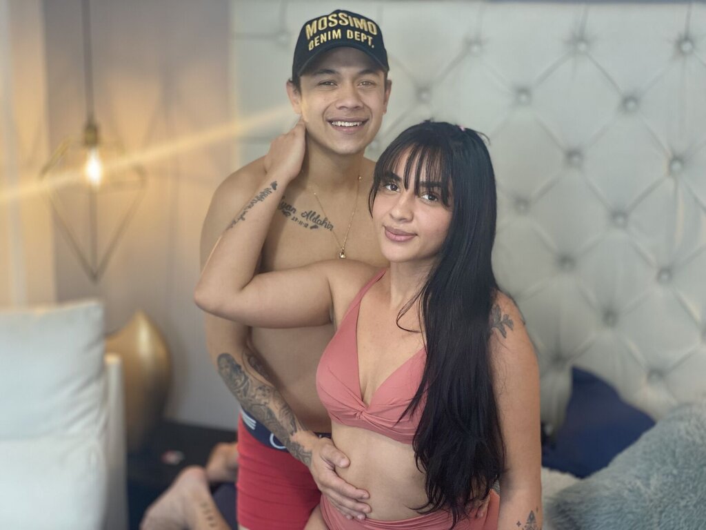 AlejoandAleja Porn Vip Show