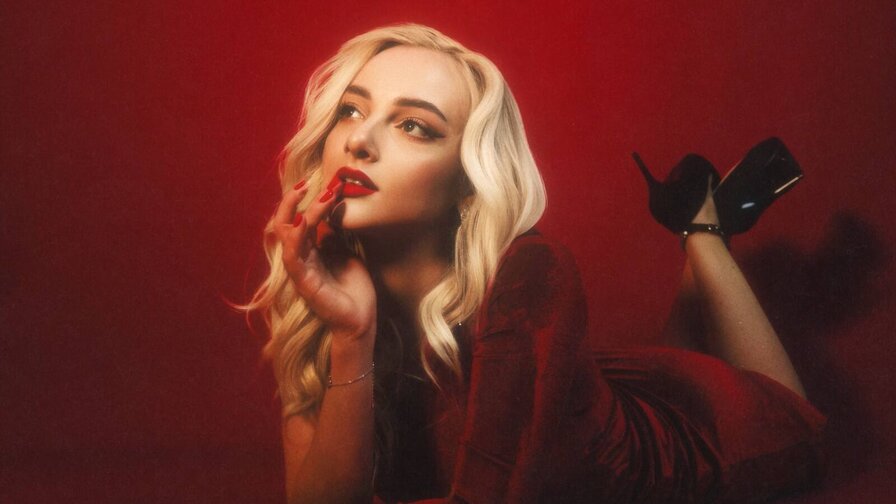 CarolineMoor Porn Vip Show