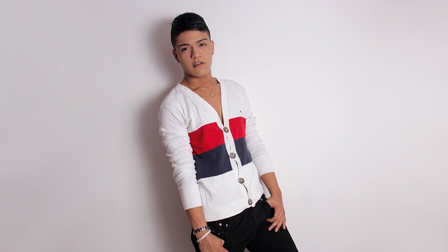 INCHLATINBOY Porn Vip Show