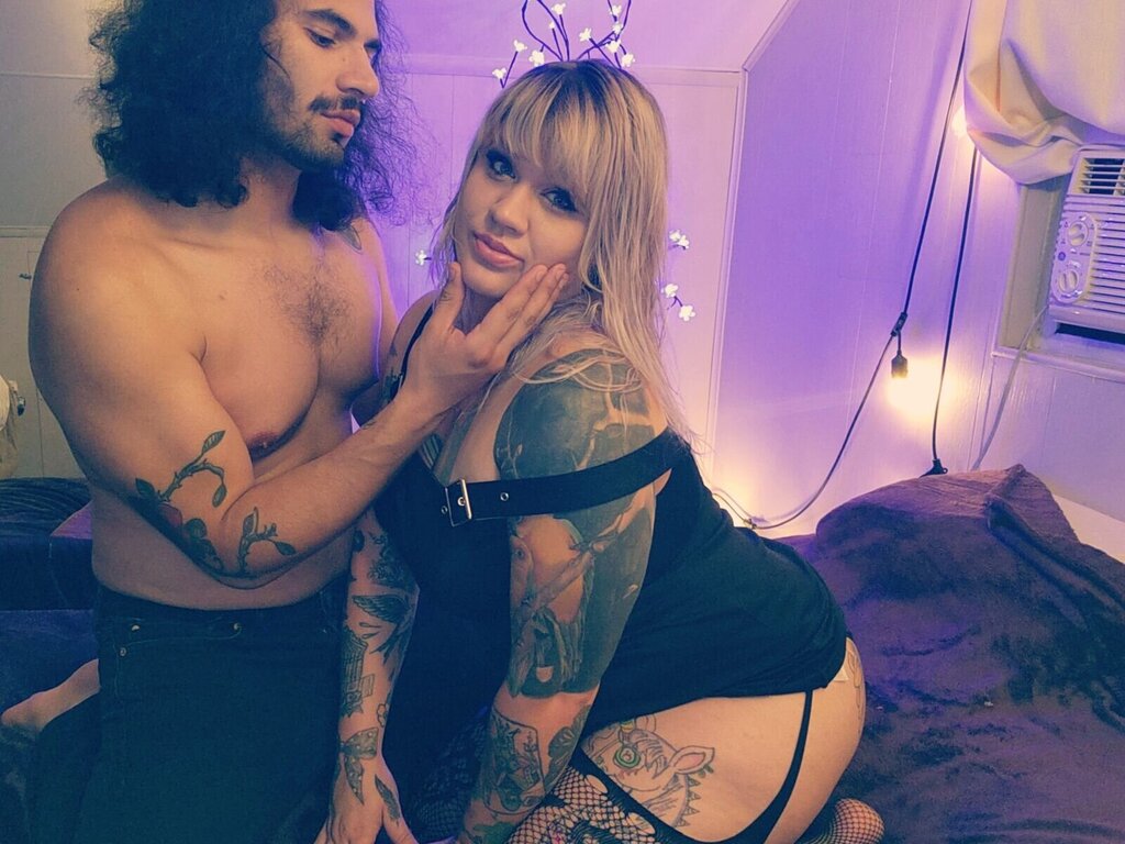 LindiAndAlexis Porn Vip Show