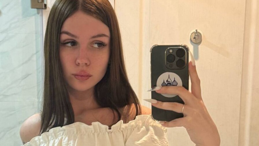 MiaRioti Porn Vip Show