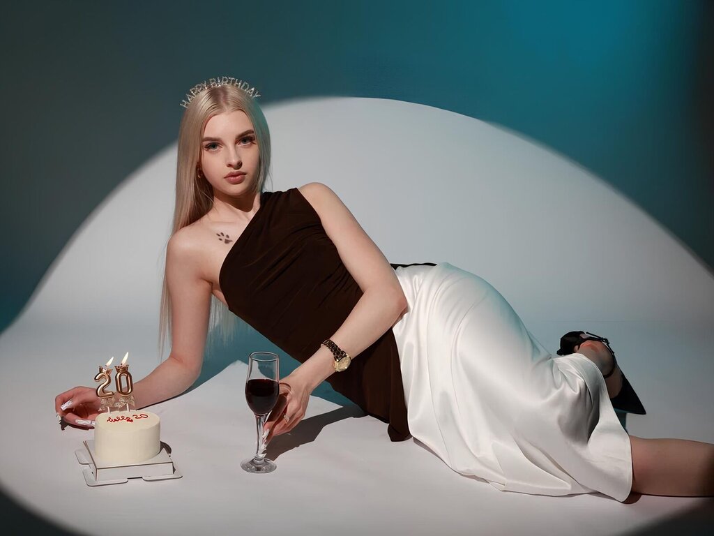 TiffanyPeach Porn Vip Show