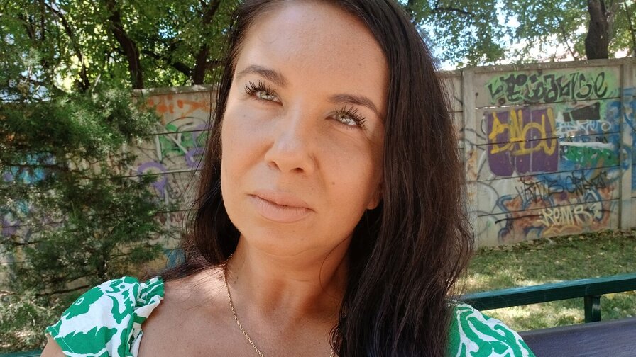 YvonnaElena Porn Vip Show